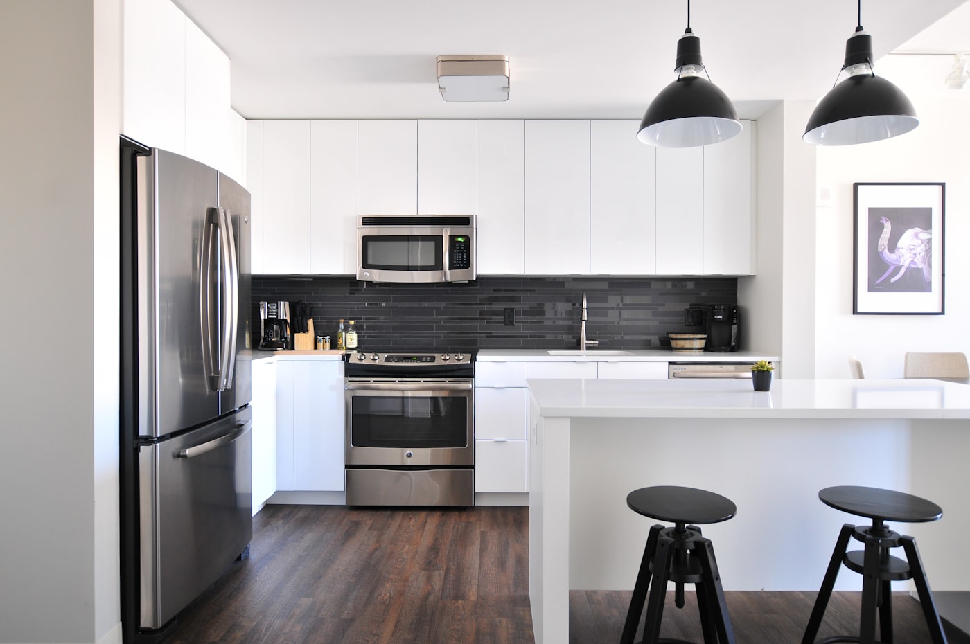 123 King Street W photo 3